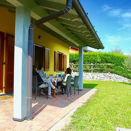 Semesterbostad Casa Elena Ramponio